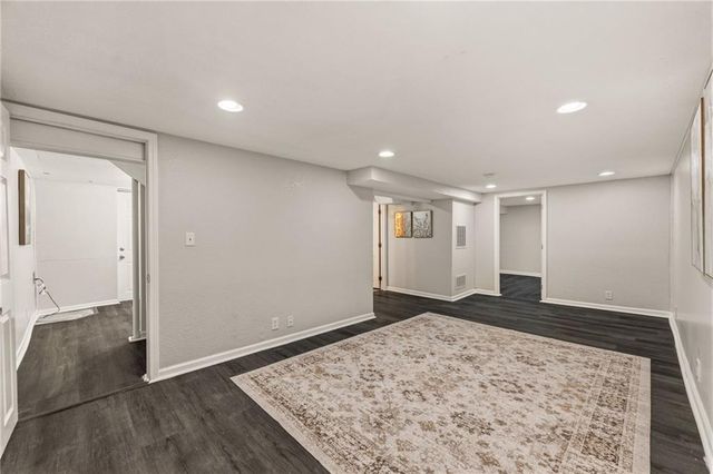 6739 Roe Avenue, Prairie Village, KS 66208