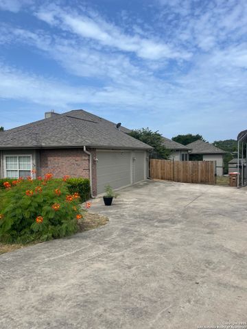 1119 Bellewood, Canyon Lake, TX 78133