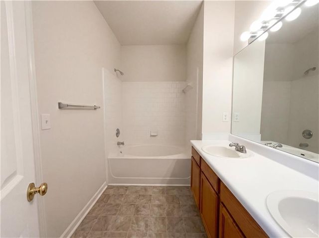 1639 Woodsford NW Road, Kennesaw, GA 30152