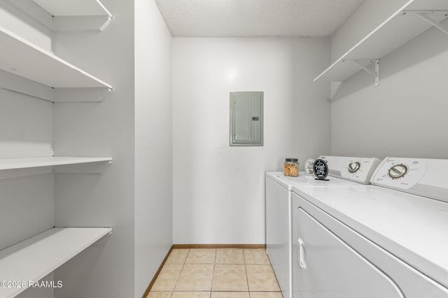 313 Titan Drive B, Lafayette, LA 70508