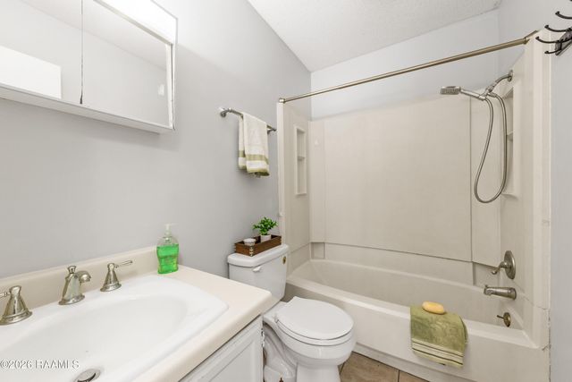 313 Titan Drive B, Lafayette, LA 70508