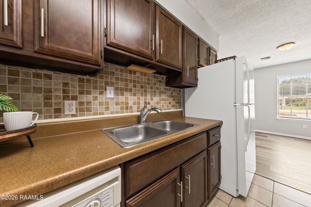 313 Titan Drive B, Lafayette, LA 70508