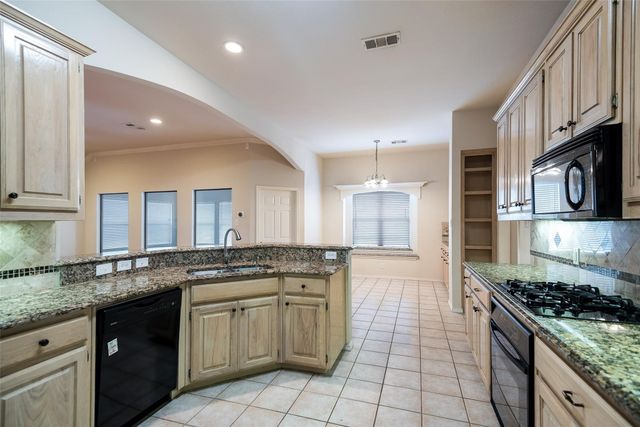 7004 Childrens Way, Plano, TX 75025