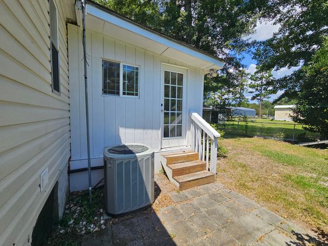 1075 Mockingbird Lane, Manning, SC 29102