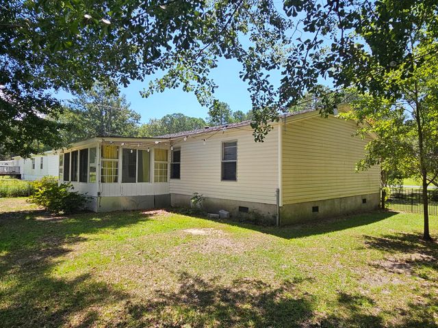 1075 Mockingbird Lane, Manning, SC 29102