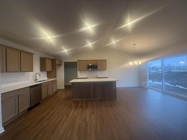 782 Golf DRIVE, Jefferson, WI 53549