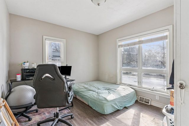 1422 Main Street, Cedar Falls, IA 50613