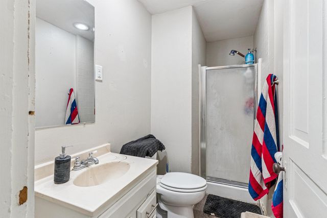 1422 Main Street, Cedar Falls, IA 50613