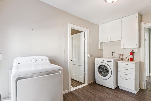 1422 Main Street, Cedar Falls, IA 50613