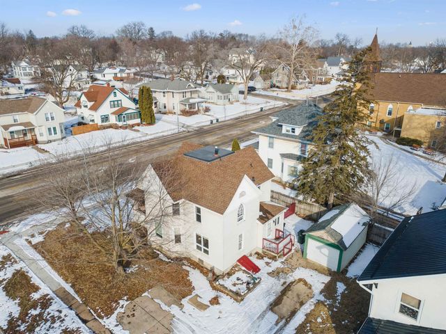 1422 Main Street, Cedar Falls, IA 50613