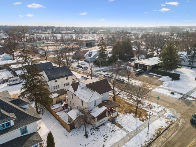 1422 Main Street, Cedar Falls, IA 50613