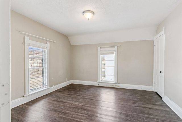 1422 Main Street, Cedar Falls, IA 50613