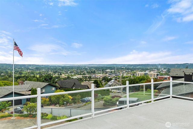 2025 5th Street SE, Puyallup, WA 98372