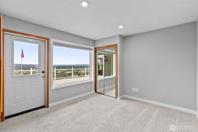 2025 5th Street SE, Puyallup, WA 98372
