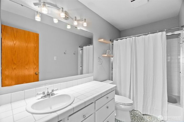2025 5th Street SE, Puyallup, WA 98372
