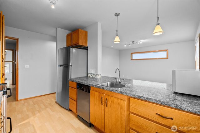 2025 5th Street SE, Puyallup, WA 98372