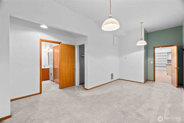 2025 5th Street SE, Puyallup, WA 98372