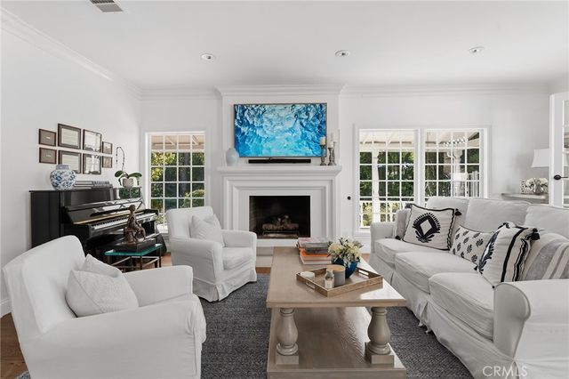 5408 Penfield Avenue, Woodland Hills, CA 91364