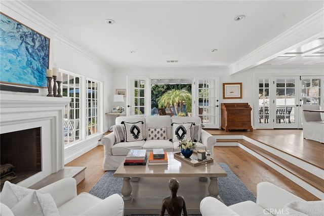 5408 Penfield Avenue, Woodland Hills, CA 91364