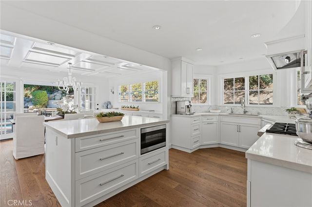 5408 Penfield Avenue, Woodland Hills, CA 91364