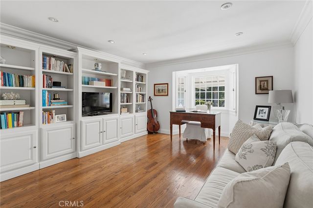 5408 Penfield Avenue, Woodland Hills, CA 91364