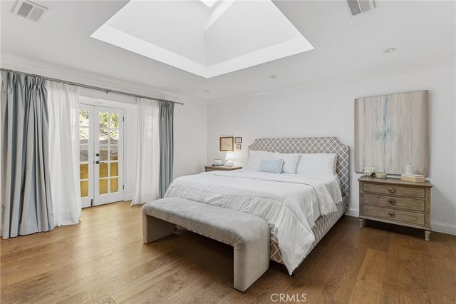 5408 Penfield Avenue, Woodland Hills, CA 91364