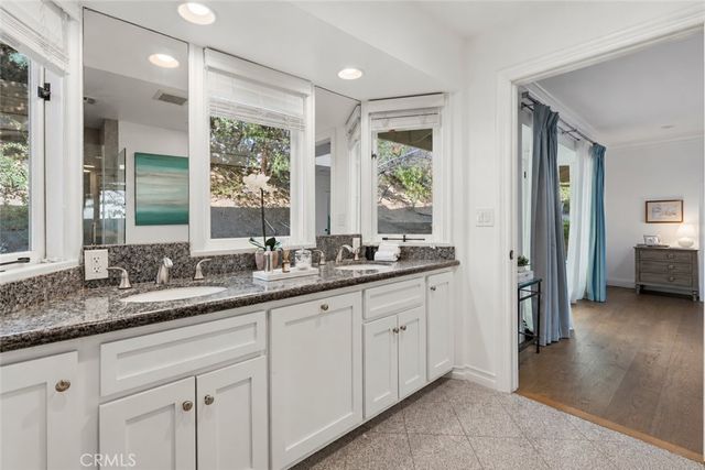 5408 Penfield Avenue, Woodland Hills, CA 91364
