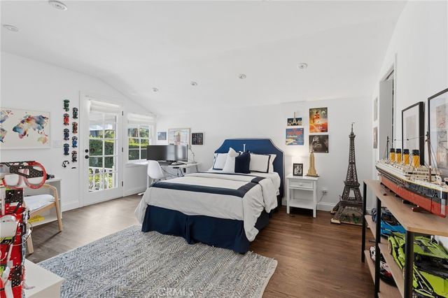 5408 Penfield Avenue, Woodland Hills, CA 91364