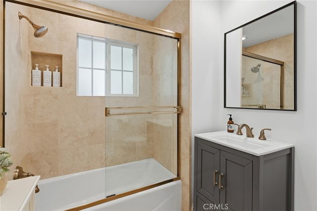 5408 Penfield Avenue, Woodland Hills, CA 91364