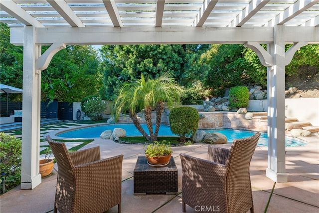 5408 Penfield Avenue, Woodland Hills, CA 91364