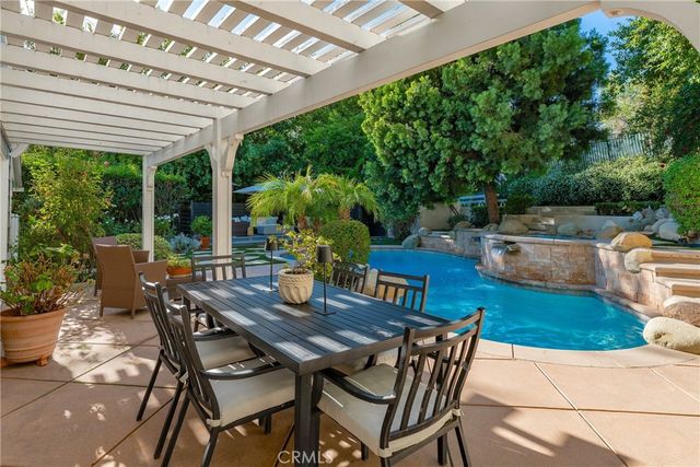 5408 Penfield Avenue, Woodland Hills, CA 91364