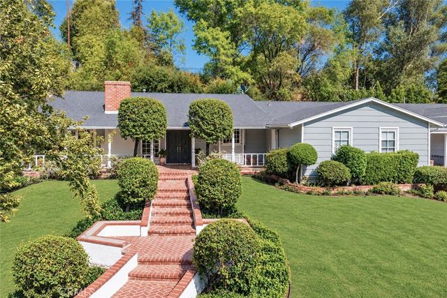 5408 Penfield Avenue, Woodland Hills, CA 91364