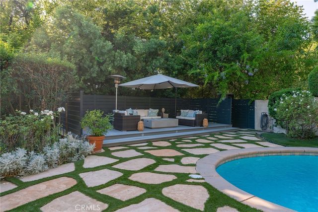 5408 Penfield Avenue, Woodland Hills, CA 91364