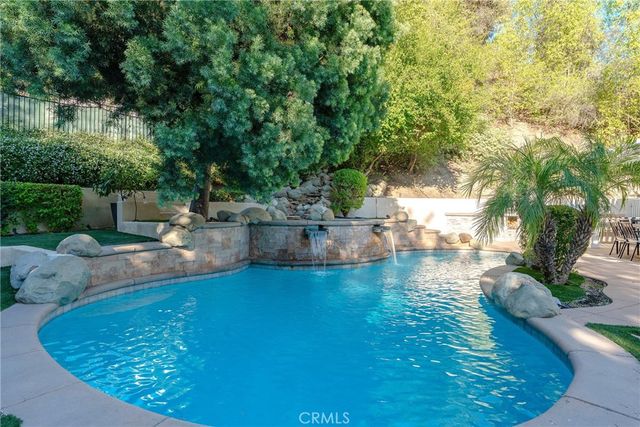 5408 Penfield Avenue, Woodland Hills, CA 91364