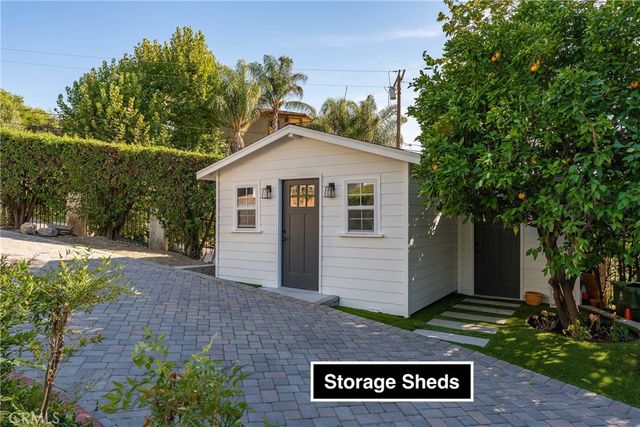 5408 Penfield Avenue, Woodland Hills, CA 91364