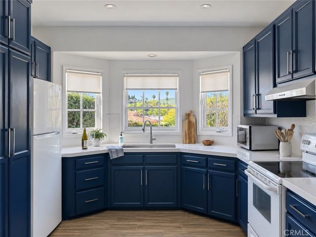 5408 Penfield Avenue, Woodland Hills, CA 91364
