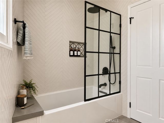 5408 Penfield Avenue, Woodland Hills, CA 91364