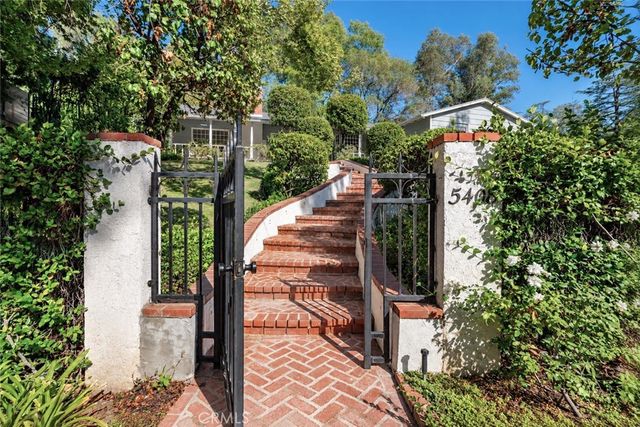 5408 Penfield Avenue, Woodland Hills, CA 91364