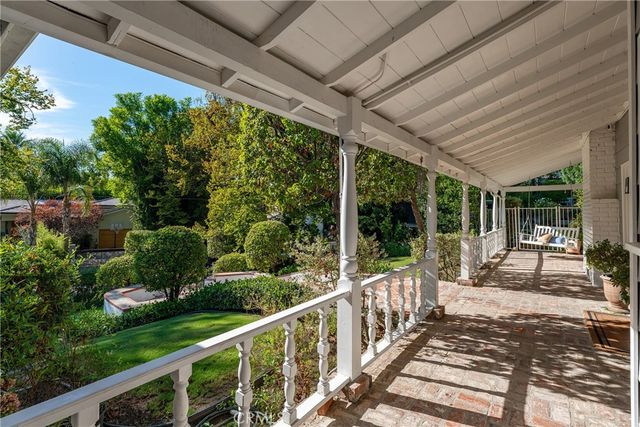 5408 Penfield Avenue, Woodland Hills, CA 91364