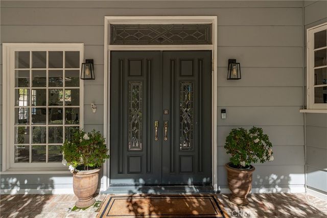 5408 Penfield Avenue, Woodland Hills, CA 91364