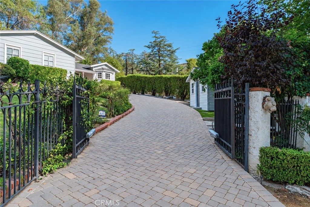 5408 Penfield Avenue, Woodland Hills, CA 91364 — photo 3