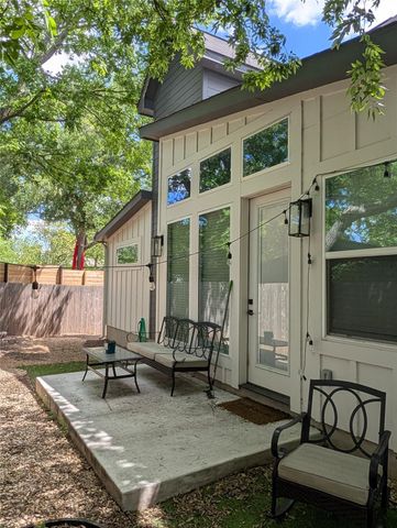 8006 Gault ST 2, Austin, TX 78757