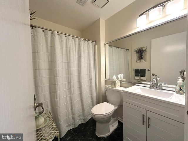 70 CENTER LANE CENTER LN, Mount Laurel, NJ 08054