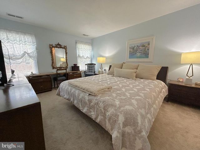70 CENTER LANE CENTER LN, Mount Laurel, NJ 08054