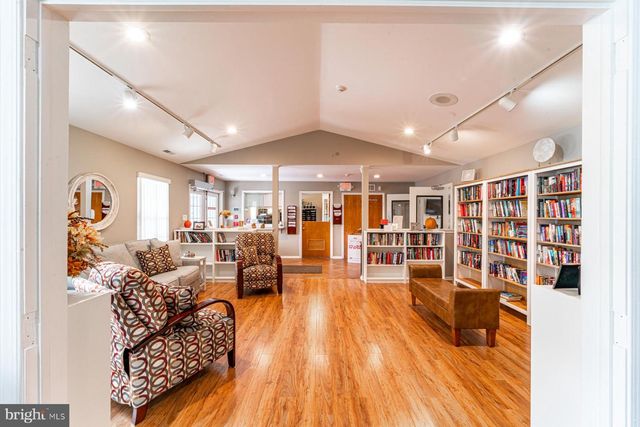 70 CENTER LANE CENTER LN, Mount Laurel, NJ 08054