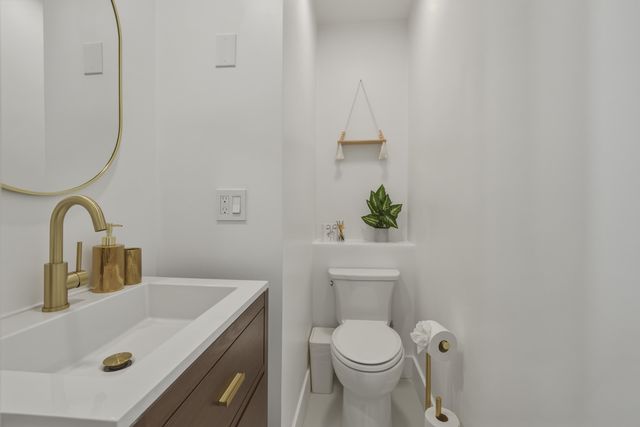610 NE 16th Terrace, Fort Lauderdale, FL 33304