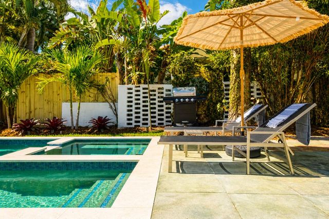 610 NE 16th Terrace, Fort Lauderdale, FL 33304
