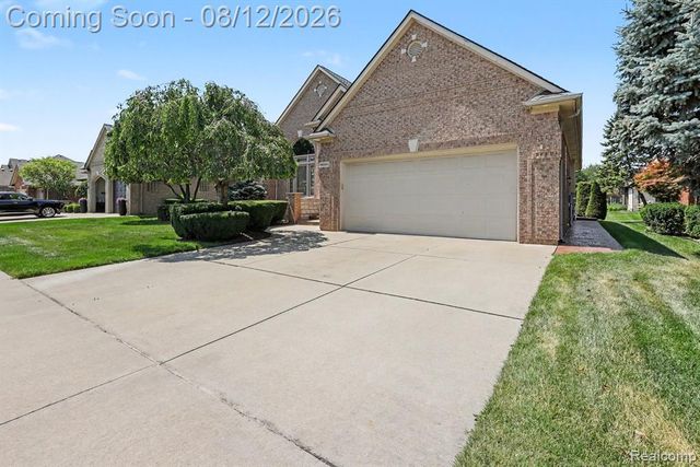 55349 Nile Way, Macomb, MI 48042
