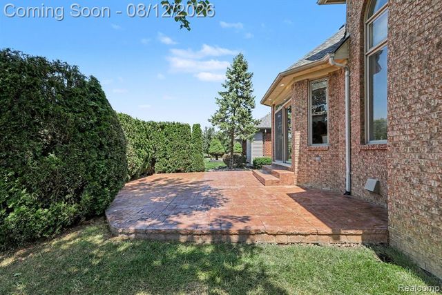 55349 Nile Way, Macomb, MI 48042