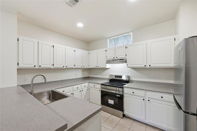 2824 SHADOW VIEW CIRCLE 2824, Maitland, FL 32751